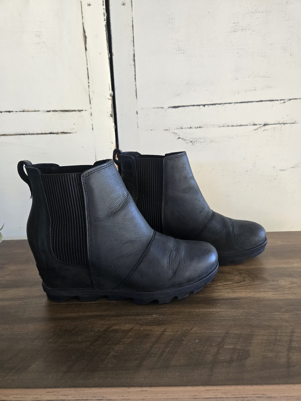 SOREL Joan Of Arctic Wedge II Black Chelsea Boots Women's 9